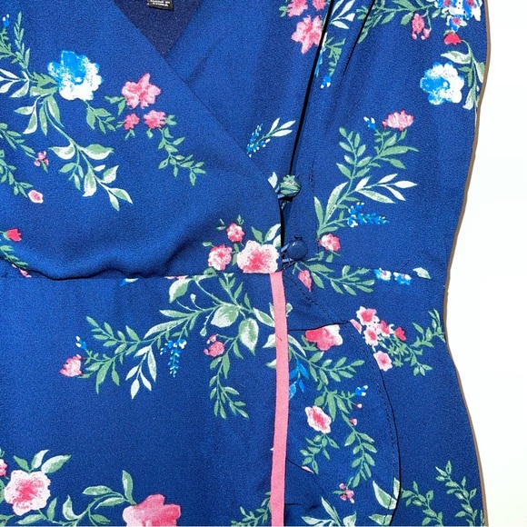 Lulus Midi Dress Size Small Darling‎ Date Navy Blue Floral Ruffled Wrap Fitted - Picture 7 of 14